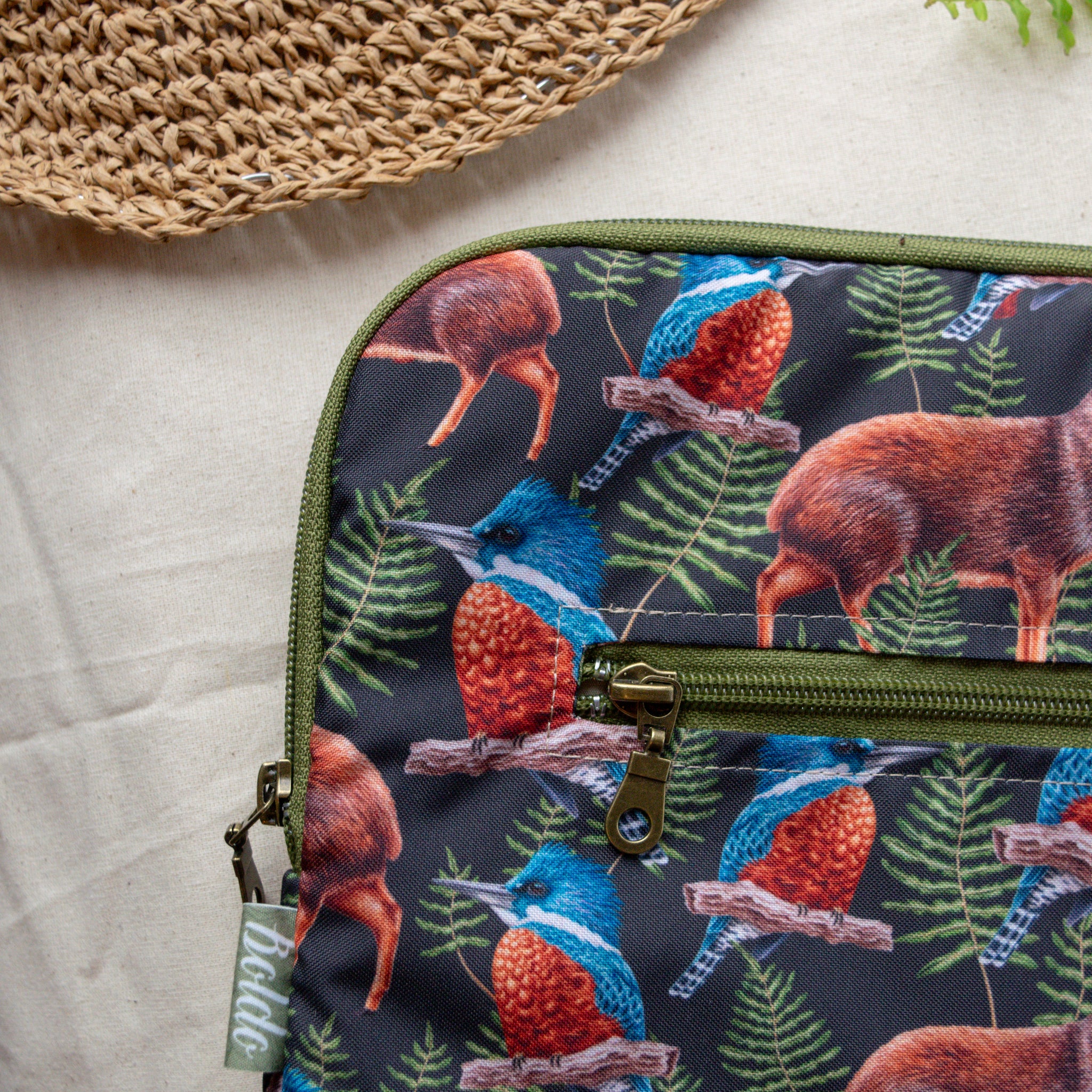 Funda Notebook Martín pescador y Pudú